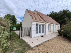 Gîte lumineux au calme avec jardin, golf, balades en forêt, barbecue et vélos à Donnery - FR-1-590-367